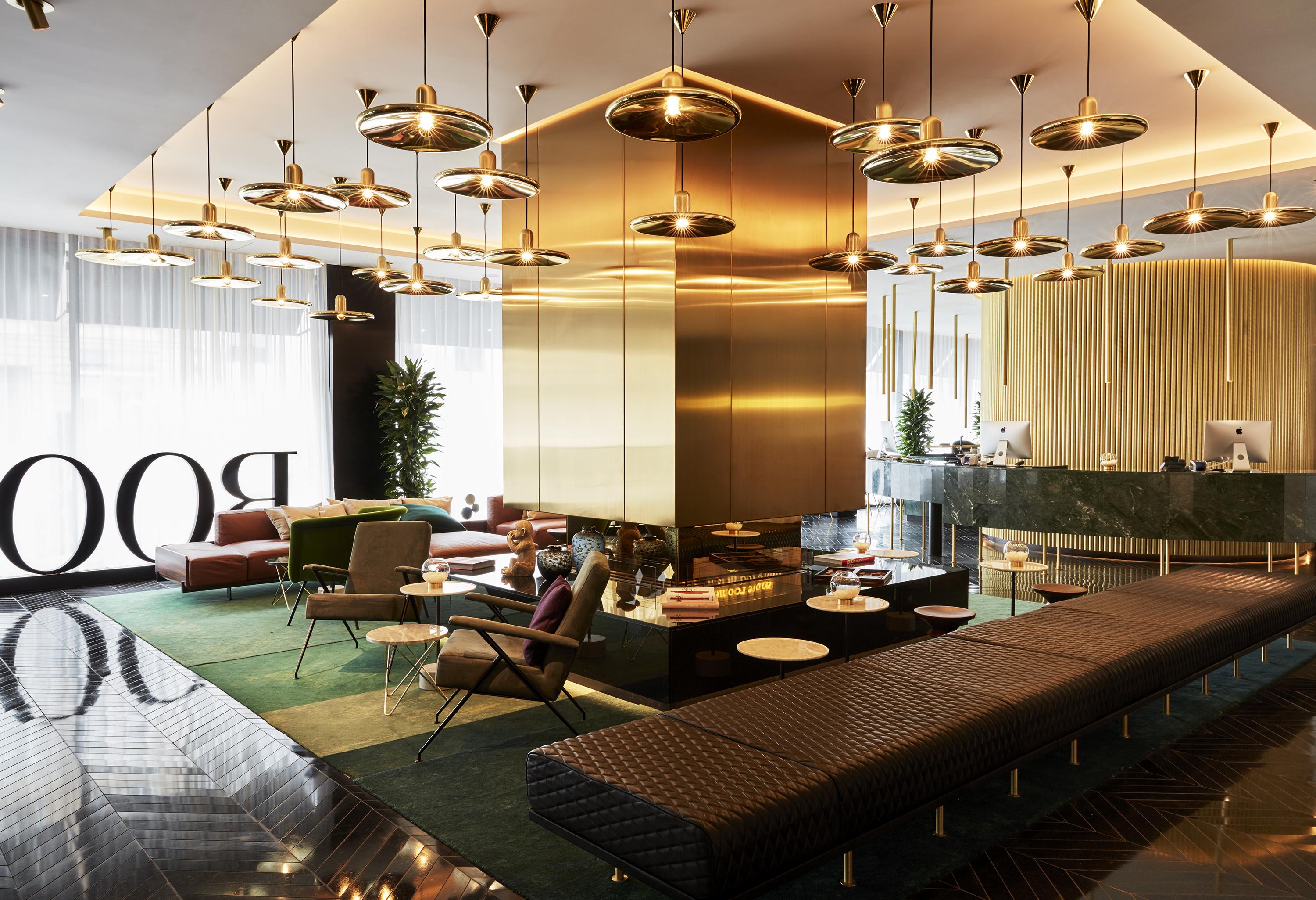 Roomers Munich, Autograph Collection Exterior foto The lobby of the hotel