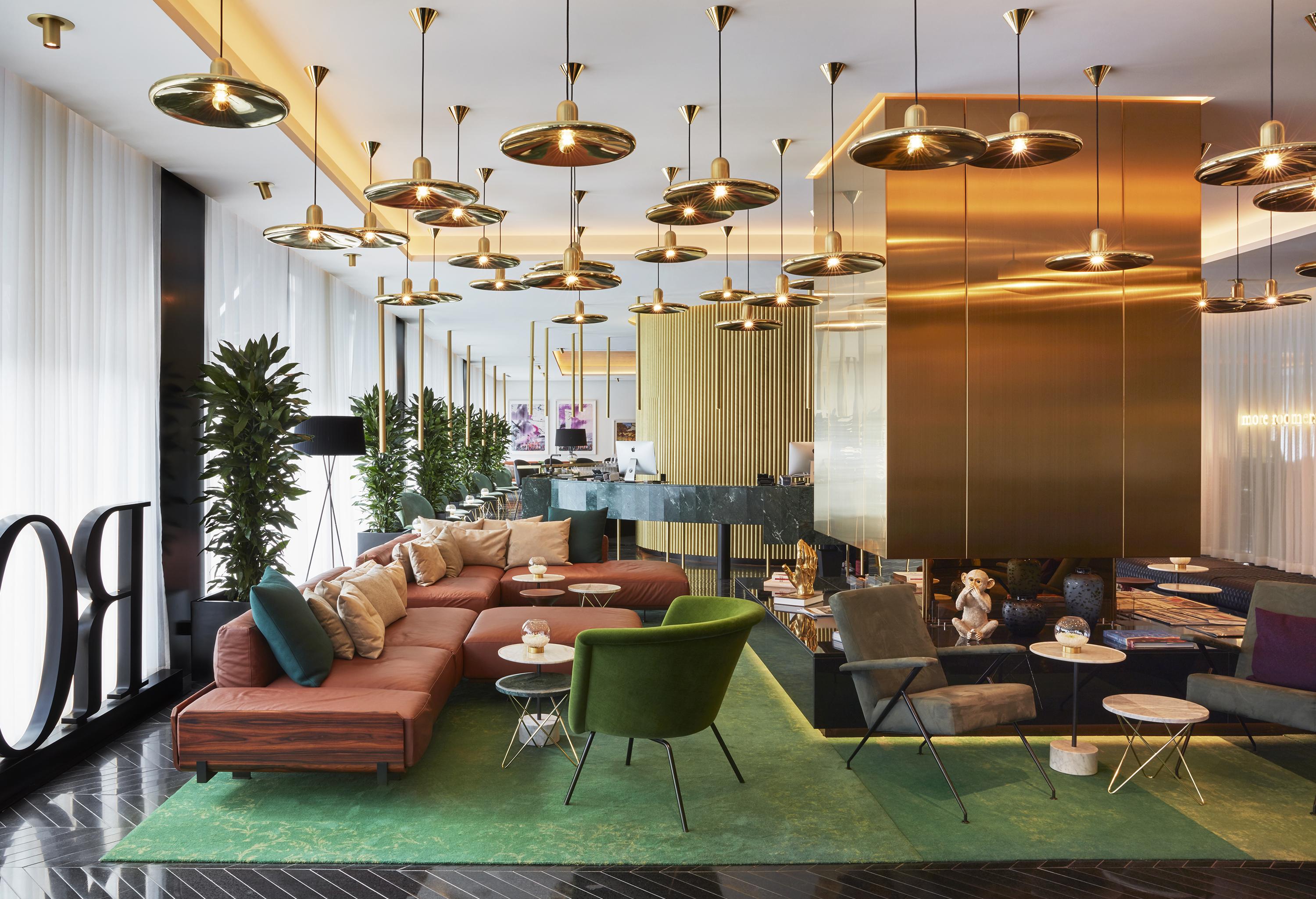 Roomers Munich, Autograph Collection Exterior foto The lobby of the hotel