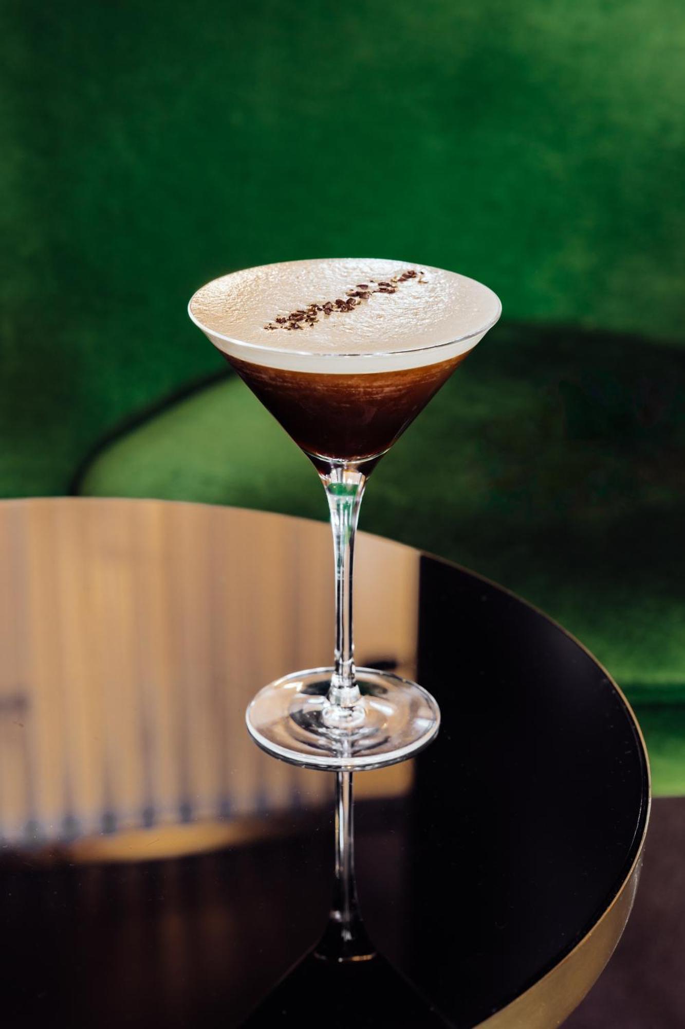 Roomers Munich, Autograph Collection Exterior foto Espresso Martini