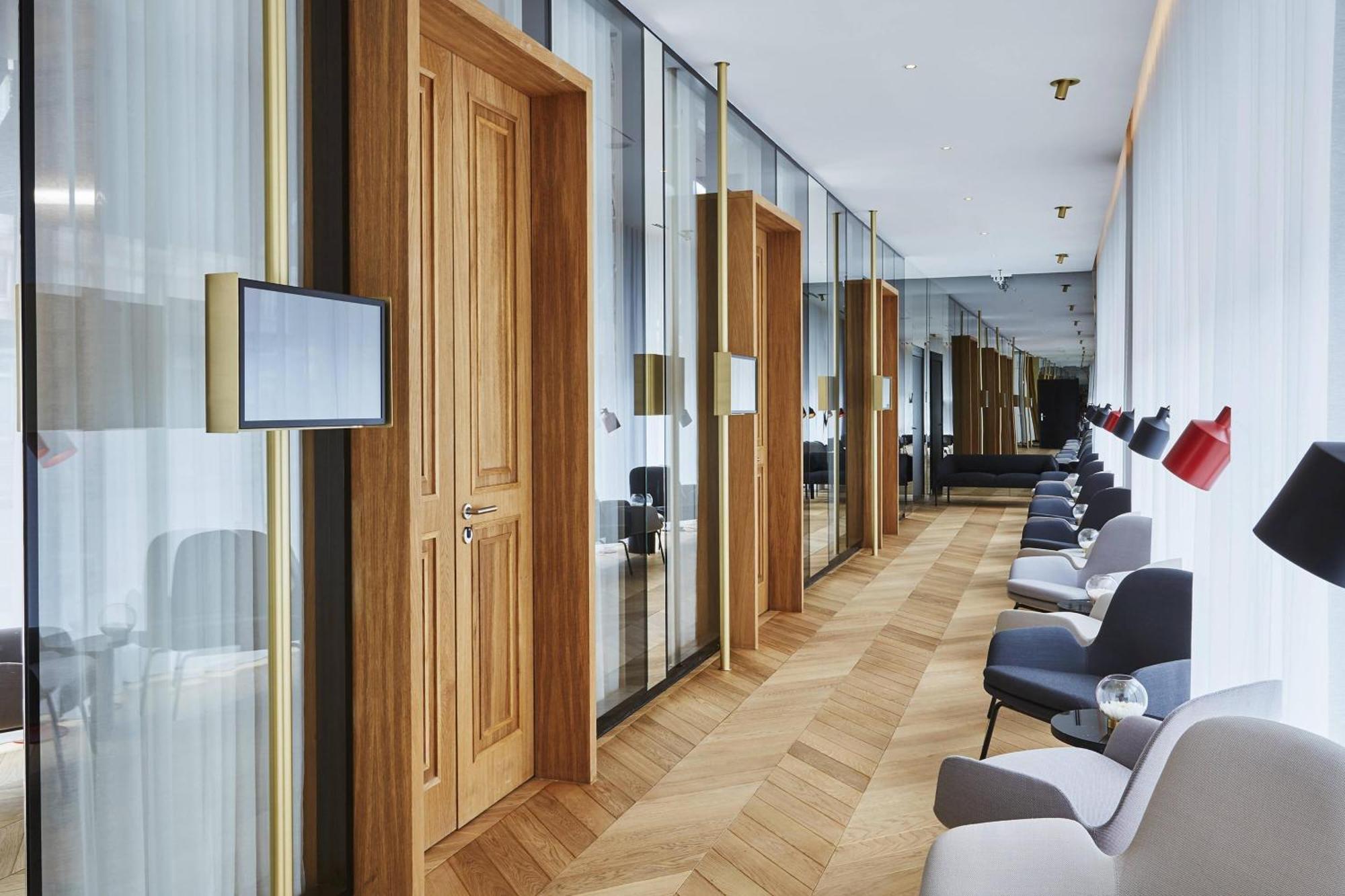 Roomers Munich, Autograph Collection Exterior foto The interior of the hotel
