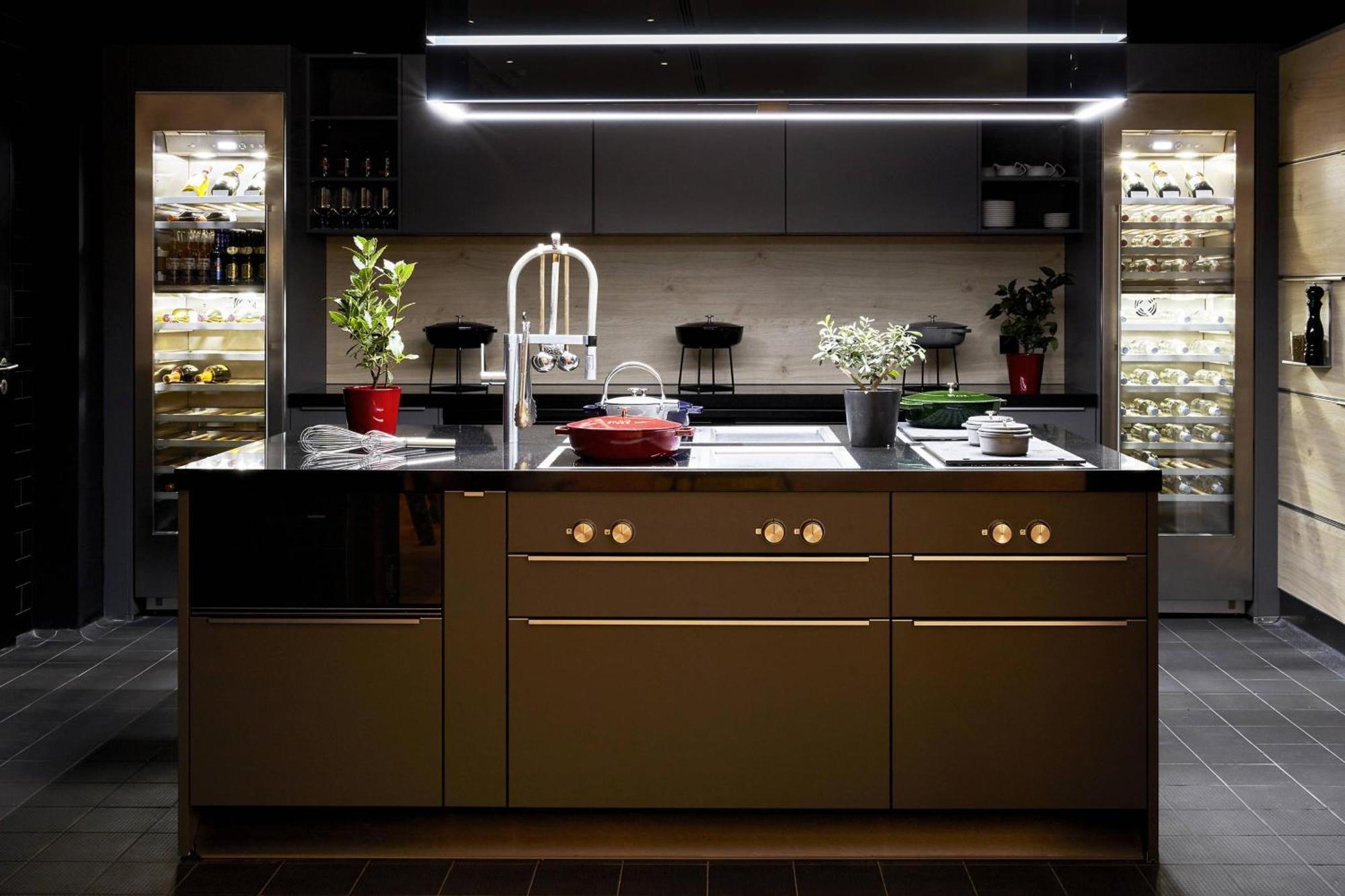 Roomers Munich, Autograph Collection Exterior foto A kitchen with a built-in refrigerator