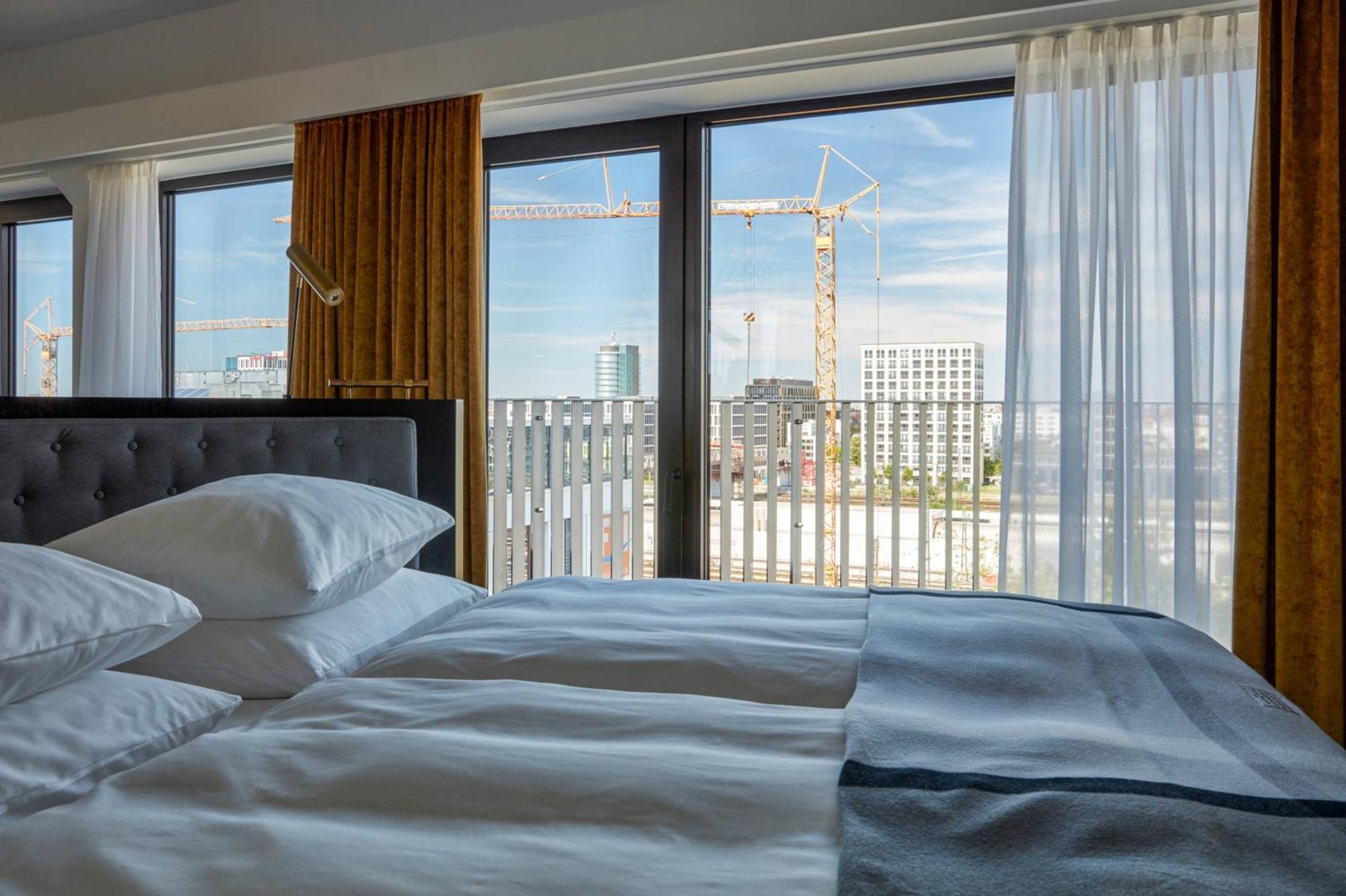 Roomers Munich, Autograph Collection Exterior foto A room at the hotel