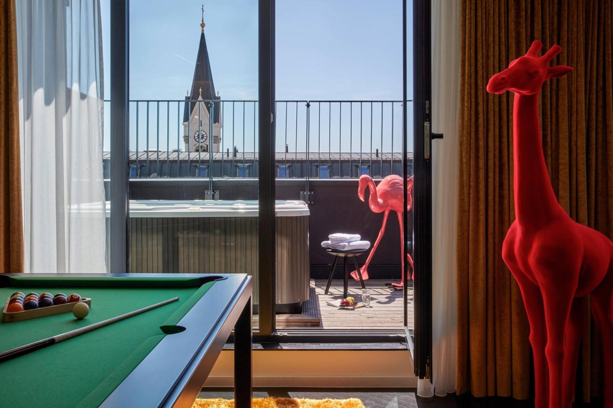 Roomers Munich, Autograph Collection Exterior foto The view from the penthouse