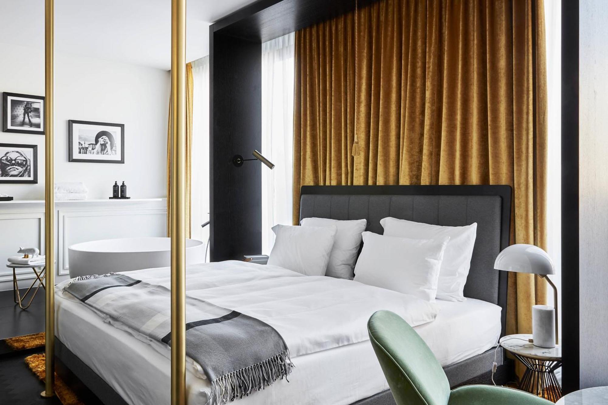 Roomers Munich, Autograph Collection Exterior foto A room at the Hotel Axelmannstein