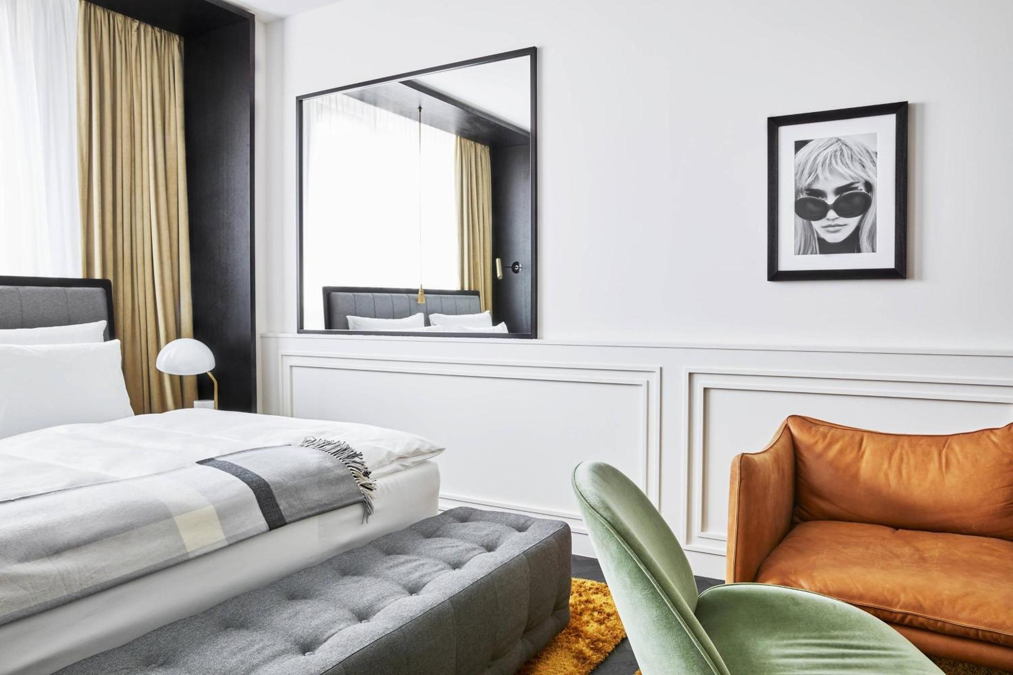Roomers Munich, Autograph Collection Exterior foto A bedroom at the hotel